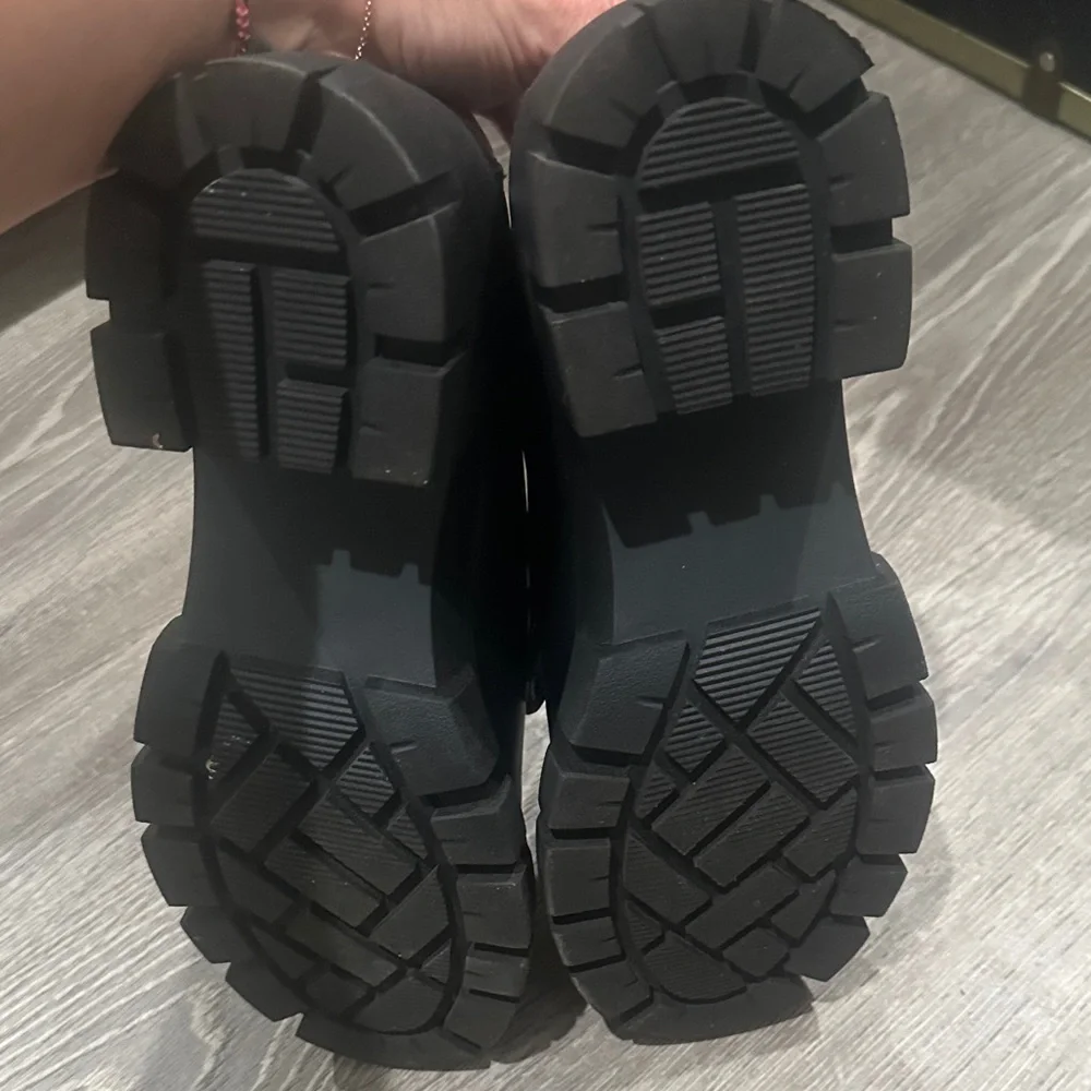 Madden Girl Black Platform Chain Loafers